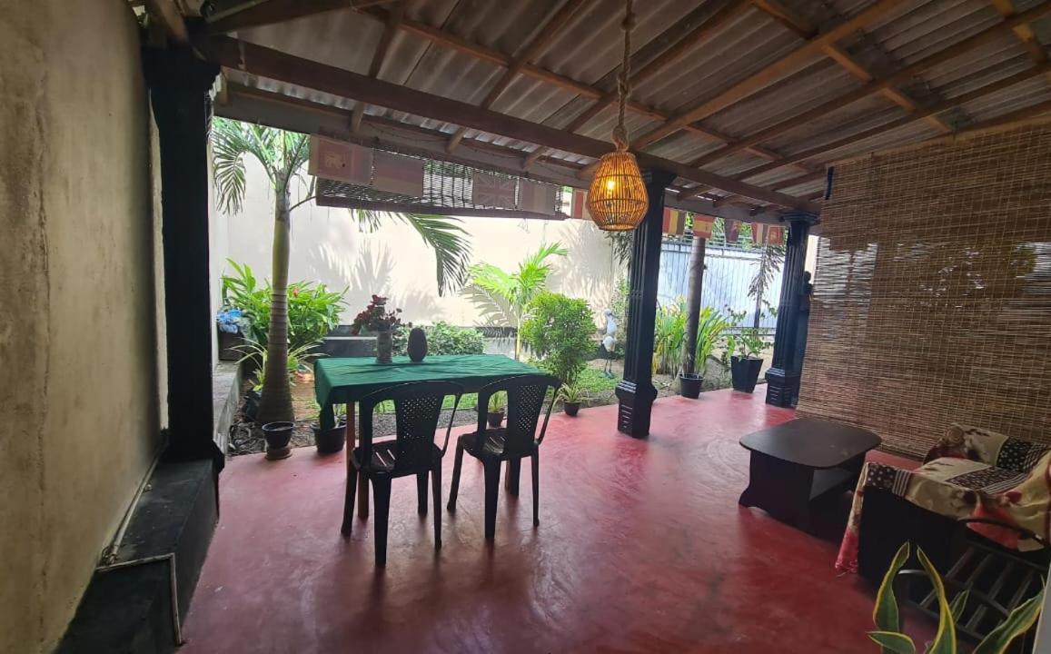 Kavidi Villa Home Stay Tangalle Phòng bức ảnh