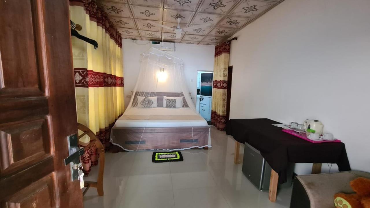 Kavidi Villa Home Stay Tangalle Phòng bức ảnh